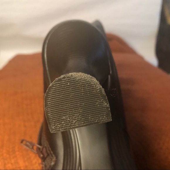 Gianni Bini (8.5M) Chocolate Brown Boots w 2” heel - Picture 10 of 16